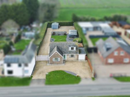 Guntons Road, Newborough, PE6