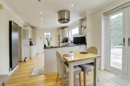 3 bedroom Chalet for sale in Guntons Road, Newborough, PE6