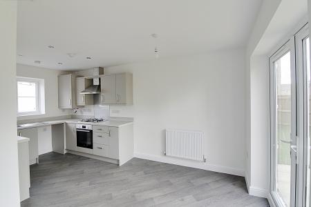 3 bedroom Semi-detached house to let in Harrier Way, Market Deeping, PE6