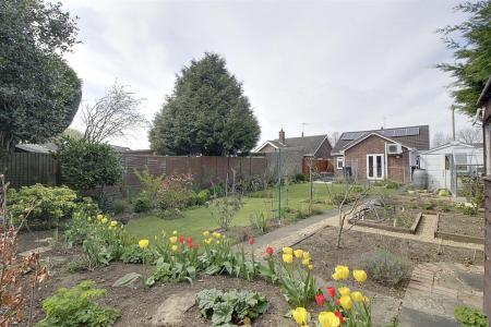 2 bedroom Detached bungalow for sale in Woodland Lea, Helpston, PE6