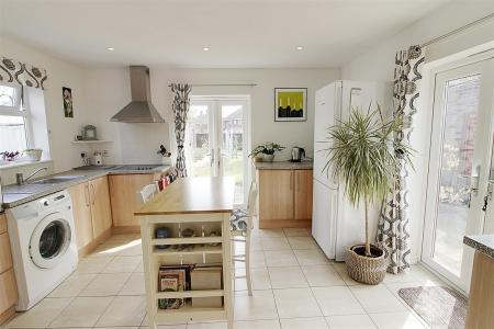 2 bedroom Detached bungalow for sale in Woodland Lea, Helpston, PE6