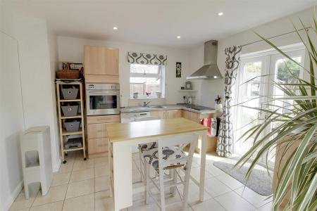 2 bedroom Detached bungalow for sale in Woodland Lea, Helpston, PE6