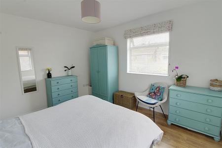 2 bedroom Detached bungalow for sale in Woodland Lea, Helpston, PE6