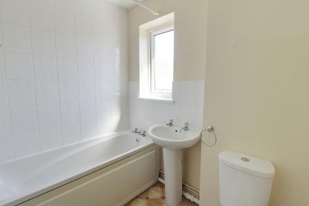 2 bedroom Terraced House for sale in Anson Court, Market Deeping, PE6