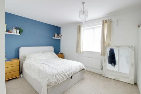 2 bedroom End of terrace house for sale in Jubilee Drive, Market Deeping, PE6