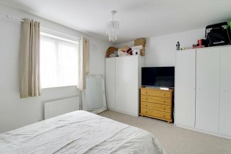 2 bedroom End of terrace house for sale in Jubilee Drive, Market Deeping, PE6