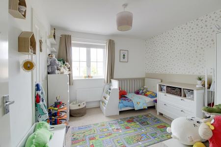2 bedroom End of terrace house for sale in Jubilee Drive, Market Deeping, PE6