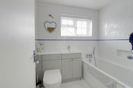 4 bedroom Detached house for sale in Eastgate, Deeping St. James, PE6