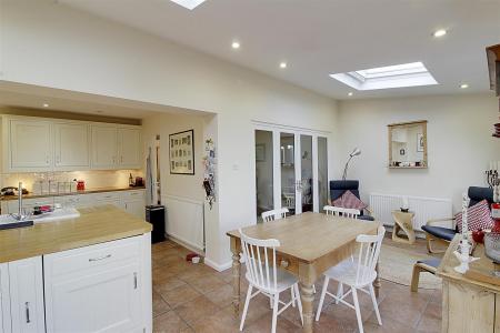 4 bedroom Detached house for sale in Eastgate, Deeping St. James, PE6