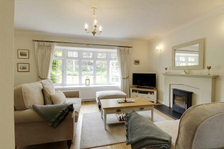 4 bedroom Detached house for sale in Eastgate, Deeping St. James, PE6