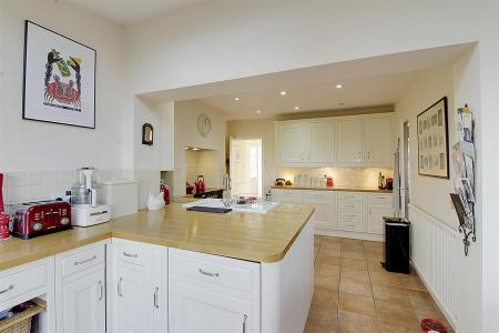 4 bedroom Detached house for sale in Eastgate, Deeping St. James, PE6