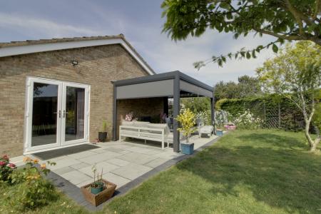 3 bedroom Detached bungalow for sale in Kesteven Drive, Market Deeping, PE6