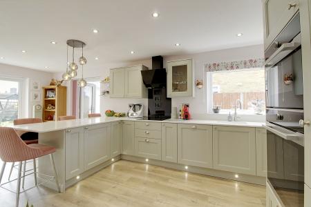 3 bedroom Detached bungalow for sale in Kesteven Drive, Market Deeping, PE6