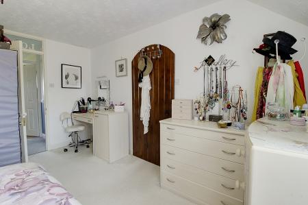 4 bedroom Detached house for sale in Meadway, Market Deeping, PE6