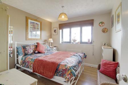 4 bedroom Detached house for sale in Meadway, Market Deeping, PE6