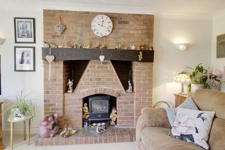 4 bedroom Detached house for sale in Meadway, Market Deeping, PE6