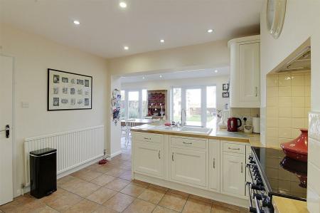 4 bedroom Detached house for sale in Eastgate, Deeping St. James, PE6