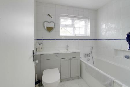 4 bedroom Detached house for sale in Eastgate, Deeping St. James, PE6
