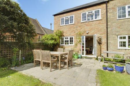 4 bedroom Semi-detached house for sale in Church Street, Deeping St. James, PE6