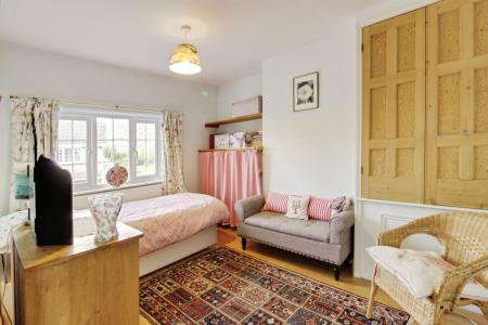 4 bedroom Semi-detached house for sale in Church Street, Deeping St. James, PE6