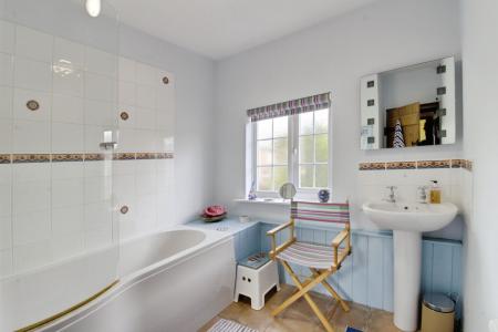 4 bedroom Semi-detached house for sale in Church Street, Deeping St. James, PE6