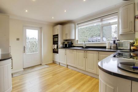 3 bedroom Chalet for sale in Guntons Road, Newborough, PE6