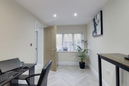5 bedroom Detached house for sale in Frognall, Deeping St. James, PE6