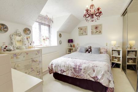 4 bedroom Detached house for sale in Meadway, Market Deeping, PE6