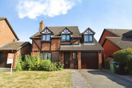 4 bedroom Detached house for sale in Meadway, Market Deeping, PE6