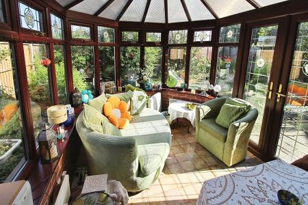 4 bedroom Detached house for sale in Meadway, Market Deeping, PE6