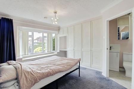 4 bedroom Detached bungalow for sale in Broadgate Lane, Deeping St. James, PE6