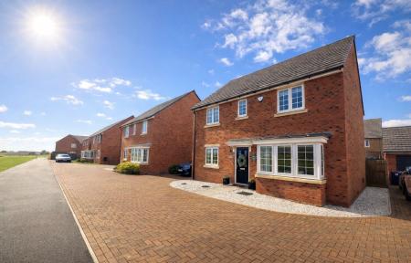 4 bedroom Detached house for sale in Streton Gardens, Deeping St. James, PE6