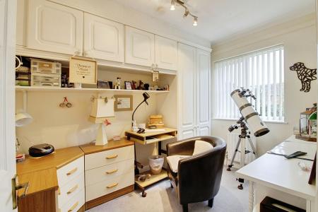 3 bedroom Detached house for sale in Truesdale Gardens, Langtoft, PE6