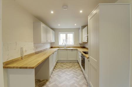 2 bedroom Flat to let in Churchfield Close, Deeping St. James, PE6