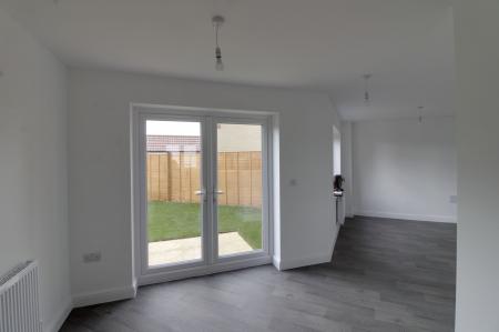 3 bedroom Semi-detached house to let in Harrier Way, Market Deeping, PE6