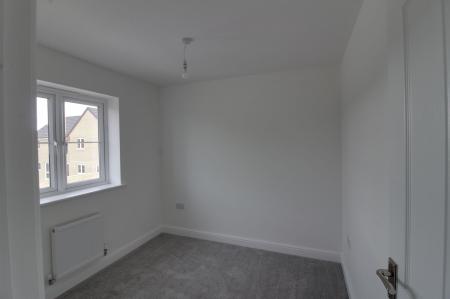 3 bedroom Semi-detached house to let in Harrier Way, Market Deeping, PE6