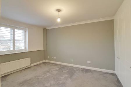 2 bedroom Flat to let in High Street, Market Deeping, PE6