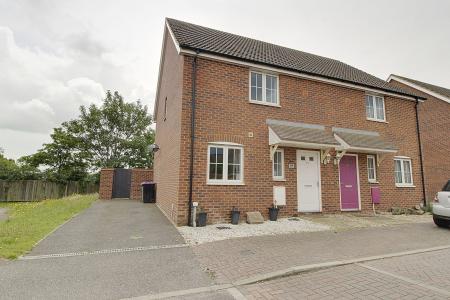 Princess Grove, Market Deeping, PE6