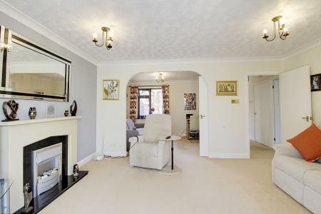 2 bedroom Detached bungalow for sale in Maxey Close, Market Deeping, PE6