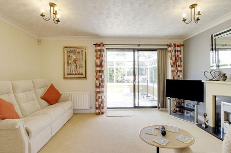 2 bedroom Detached bungalow for sale in Maxey Close, Market Deeping, PE6