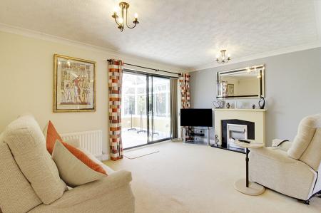 2 bedroom Detached bungalow for sale in Maxey Close, Market Deeping, PE6