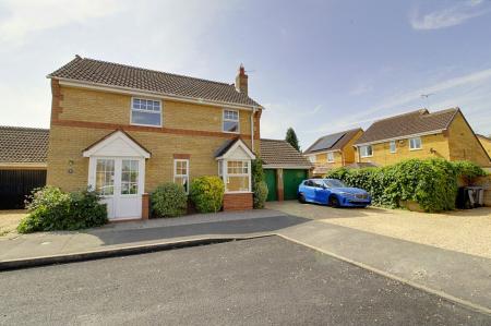 4 bedroom Detached house for sale in Deene Close, Market Deeping, PE6