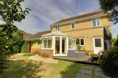 4 bedroom Detached house for sale in Deene Close, Market Deeping, PE6