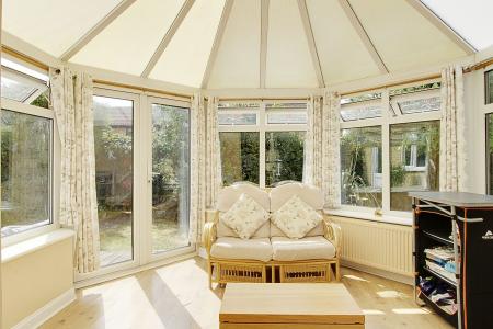 4 bedroom Detached house for sale in Deene Close, Market Deeping, PE6