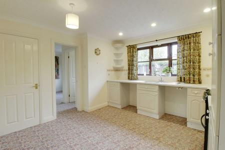 3 bedroom Detached bungalow to let in Maltby Drive, Baston, PE6