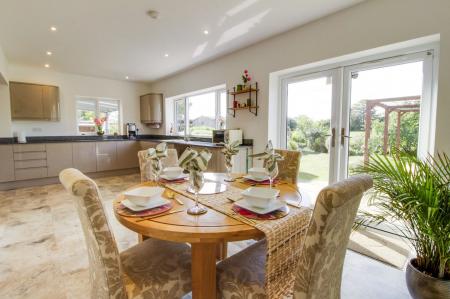 4 bedroom Detached house for sale in Meadow Road, Peakirk, PE6