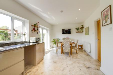 4 bedroom Detached house for sale in Meadow Road, Peakirk, PE6