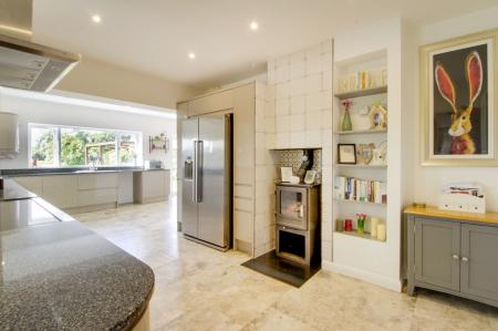 4 bedroom Detached house for sale in Meadow Road, Peakirk, PE6
