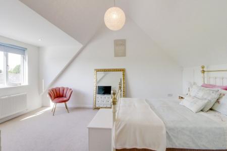 4 bedroom Detached house for sale in Meadow Road, Peakirk, PE6