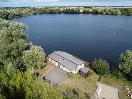3 bedroom Lodge for sale in Langtoft Lakes, Spion Kop Lane, PE6